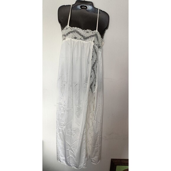 Lorraine Full Slip  Gown Size Large Off White Lace Trim Nylon 45" long  Slit USA - Picture 1 of 16